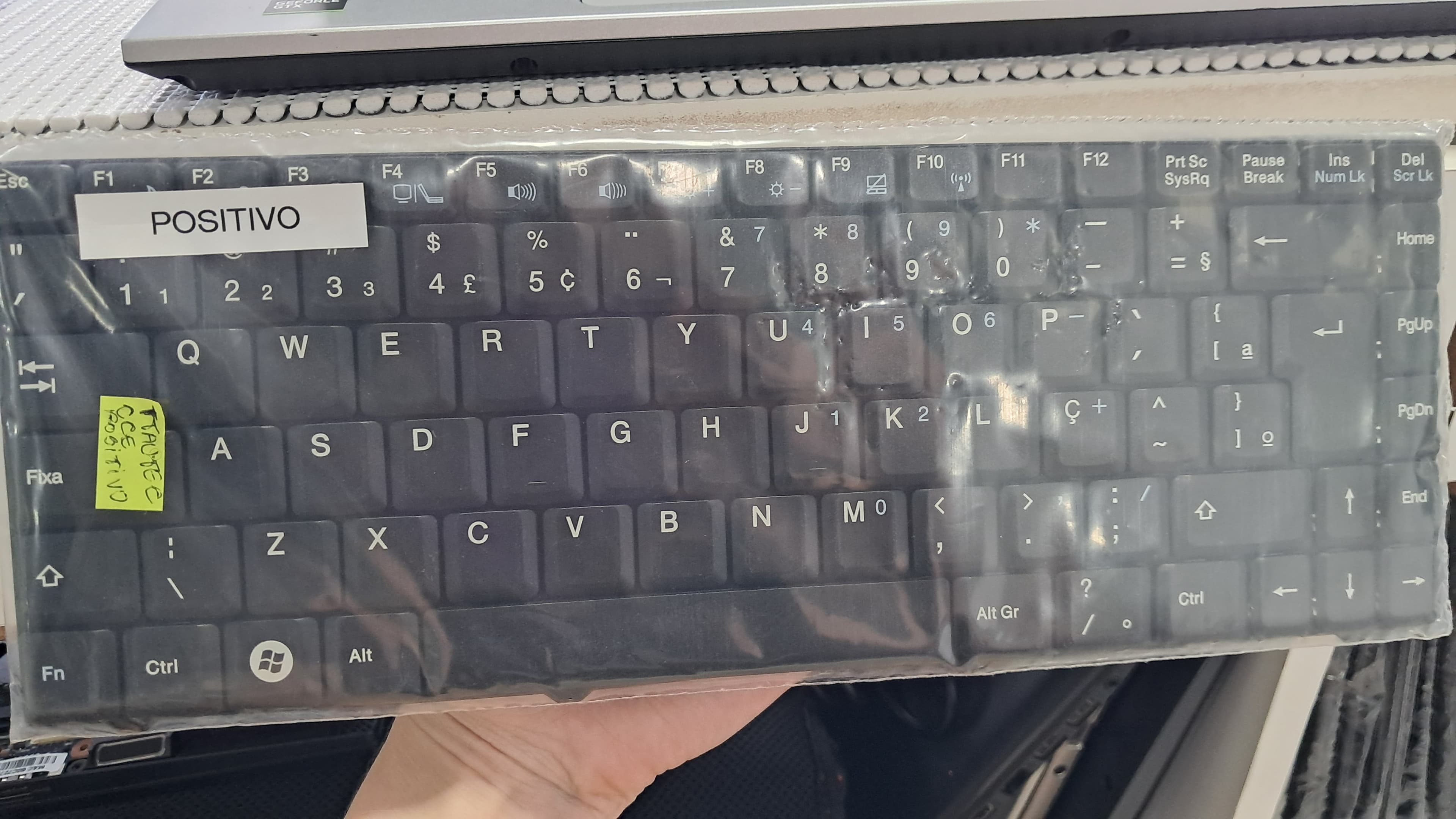 Teclado - POSITIVO KENNEX U505 CCE K020628K1 - foto 1